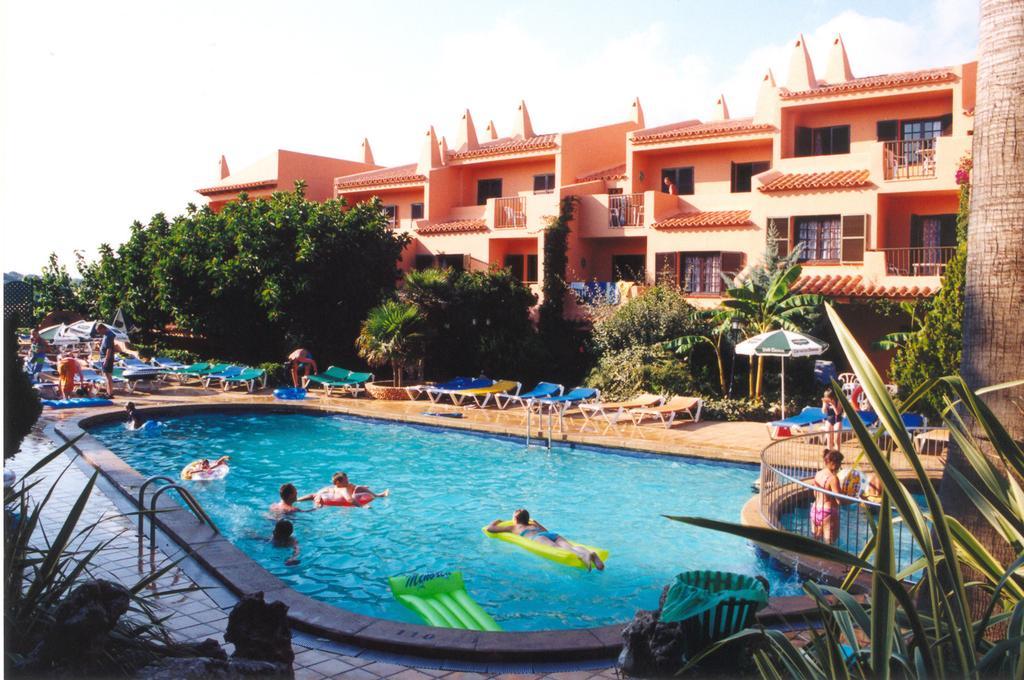 Hotel Bahia Park Cala En Porter  Einrichtungen foto